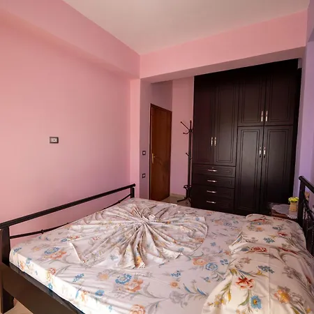 Apartment Vila Leka