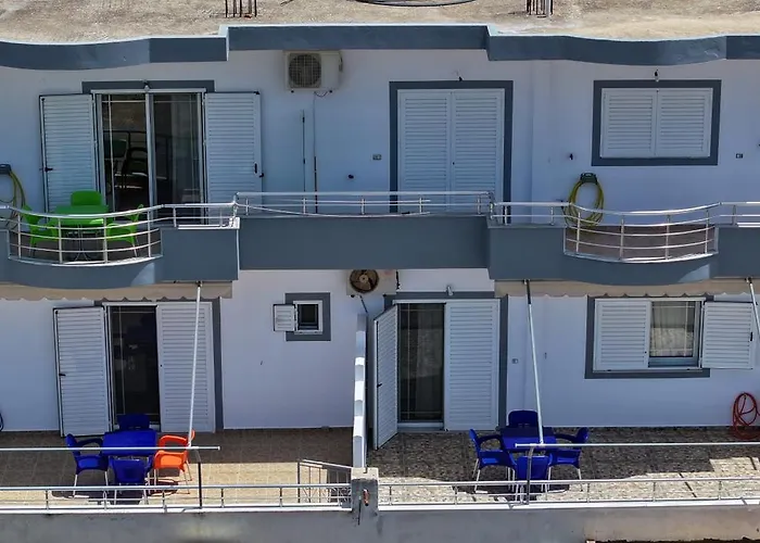 Leka Apartment *